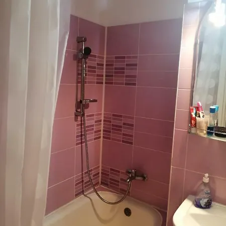 Ina Apartment